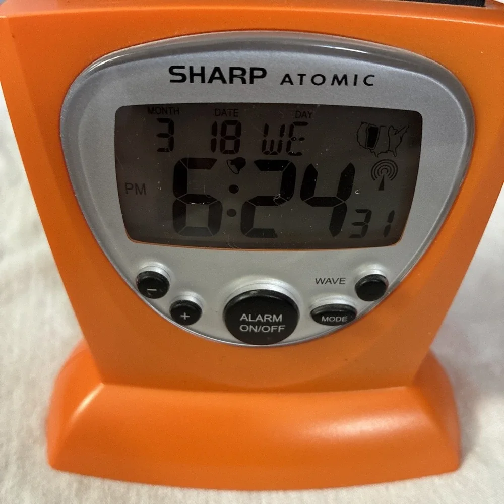 Sharp atomic digital